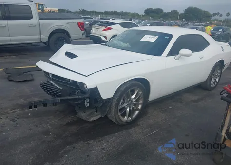 2022 Dodge Challenger Gt Awd z USA, uszkodzony, nr VIN 2C3CDZKG6NH132526